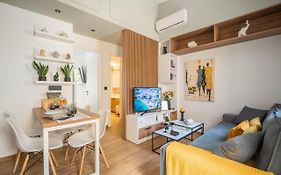 Antigone'S Lux Home 10Mins Walk To Beach, Old Town, City
